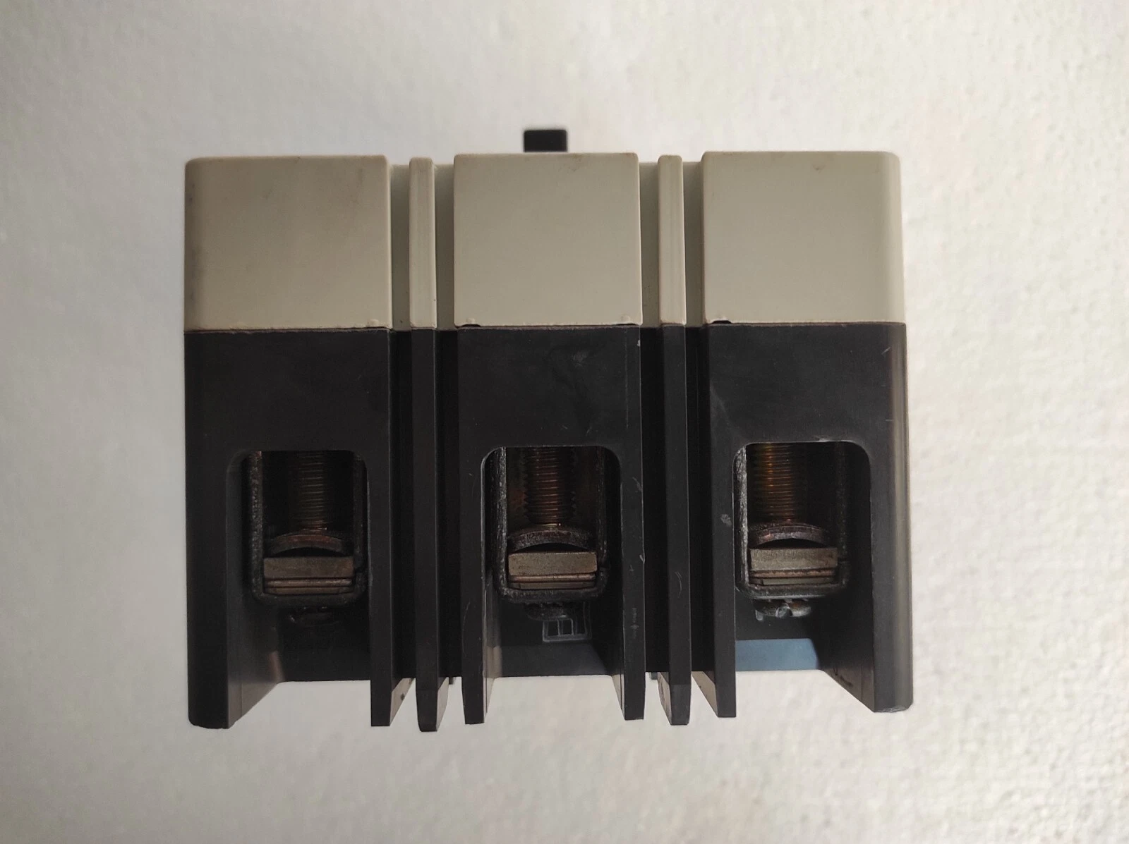 admin/uploads/uploads/Cutler Hammer HFD 65k Industrial Circuit_6.webp